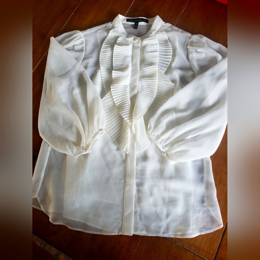 White House Black Market, Long Sleeve Ruffled Blouse, never worn. XS